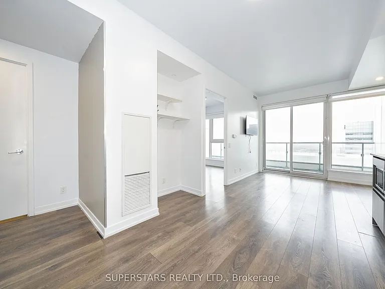 5 Buttermill Ave #1905 — Photo 15