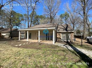 1839 River Valley Dr, Germantown, TN 38138