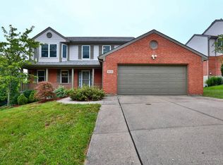 8244 Springleaf Lake Dr, Cincinnati, OH 45247