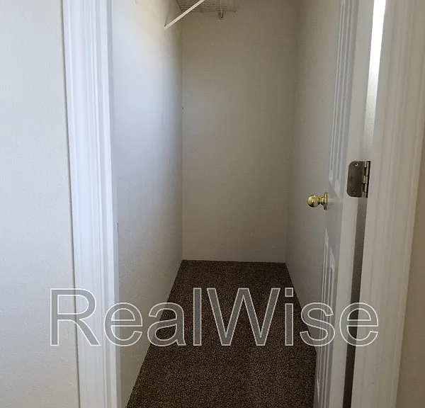 1527 Hamilton Ln — Photo 18