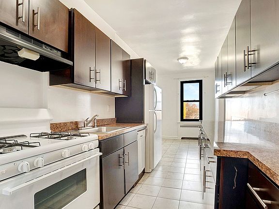 3rd image of 7666 Austin St APT 6J