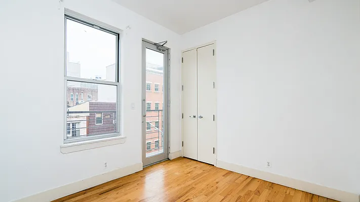 Rented by Nooklyn NYC LLC | media 21