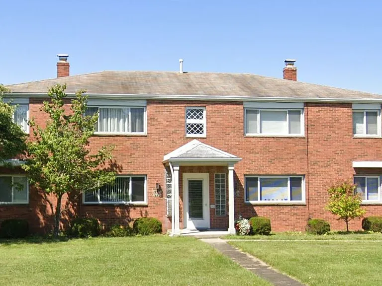 7232 Pennsylvania Dr — Photo 1