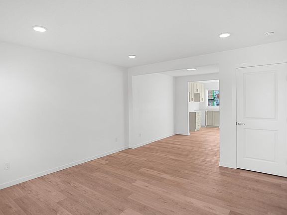 4th image of 1316 9th St NW