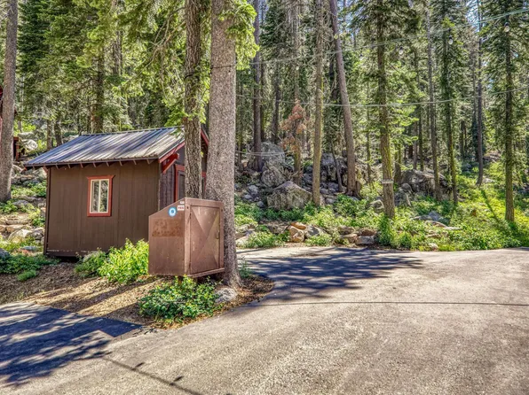 15801 Conifer Dr, Truckee, CA 96161