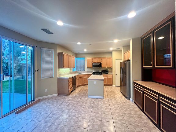 3rd image of 4689 Trailmore Ct