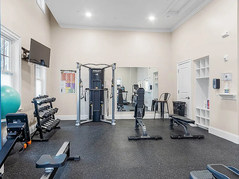 320 Middlesex Ave #D-405 — Photo 29