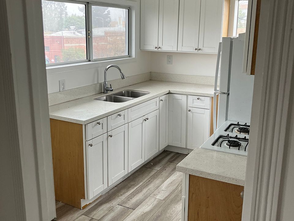 1st image of 328 N Burlington Ave APT 4