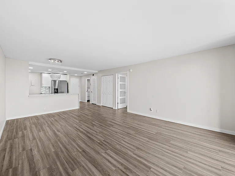 16740 NE 9th Ave #405 — Photo 14