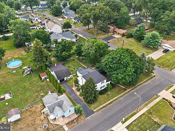 3rd image of 1140 Emerick Ave