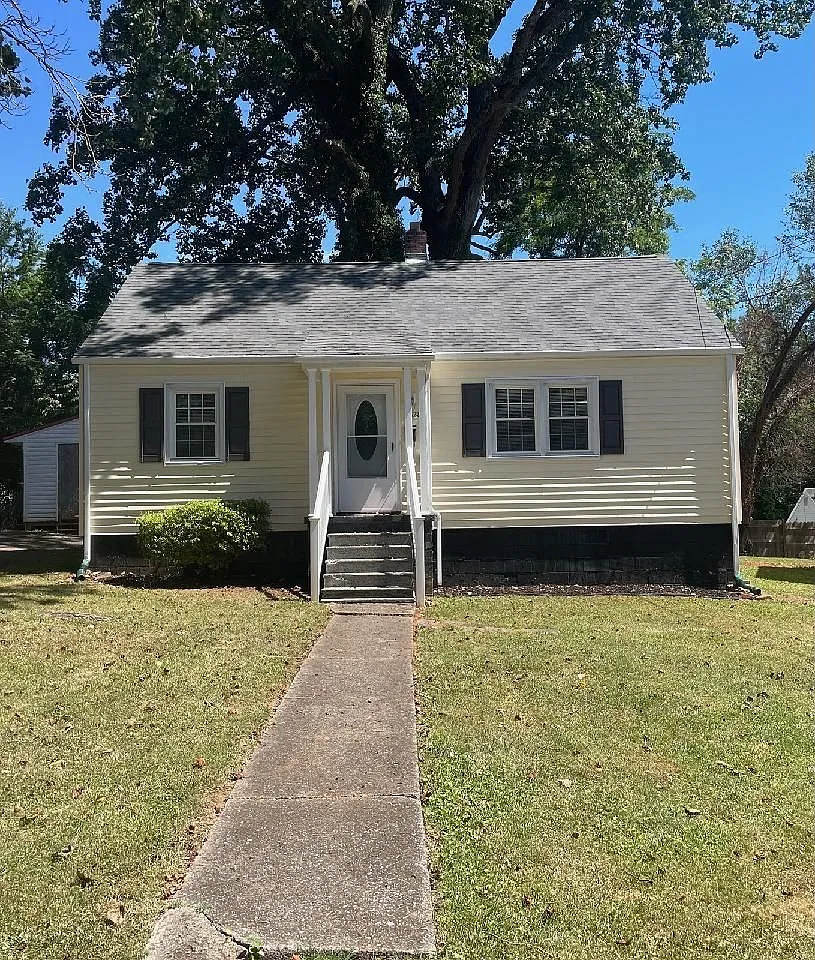 3 bed, 1.0 bath, 840 sqft, $1,600 — Photo 1