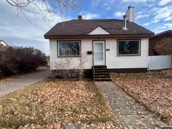 612 Sage St, Evanston, WY 82930