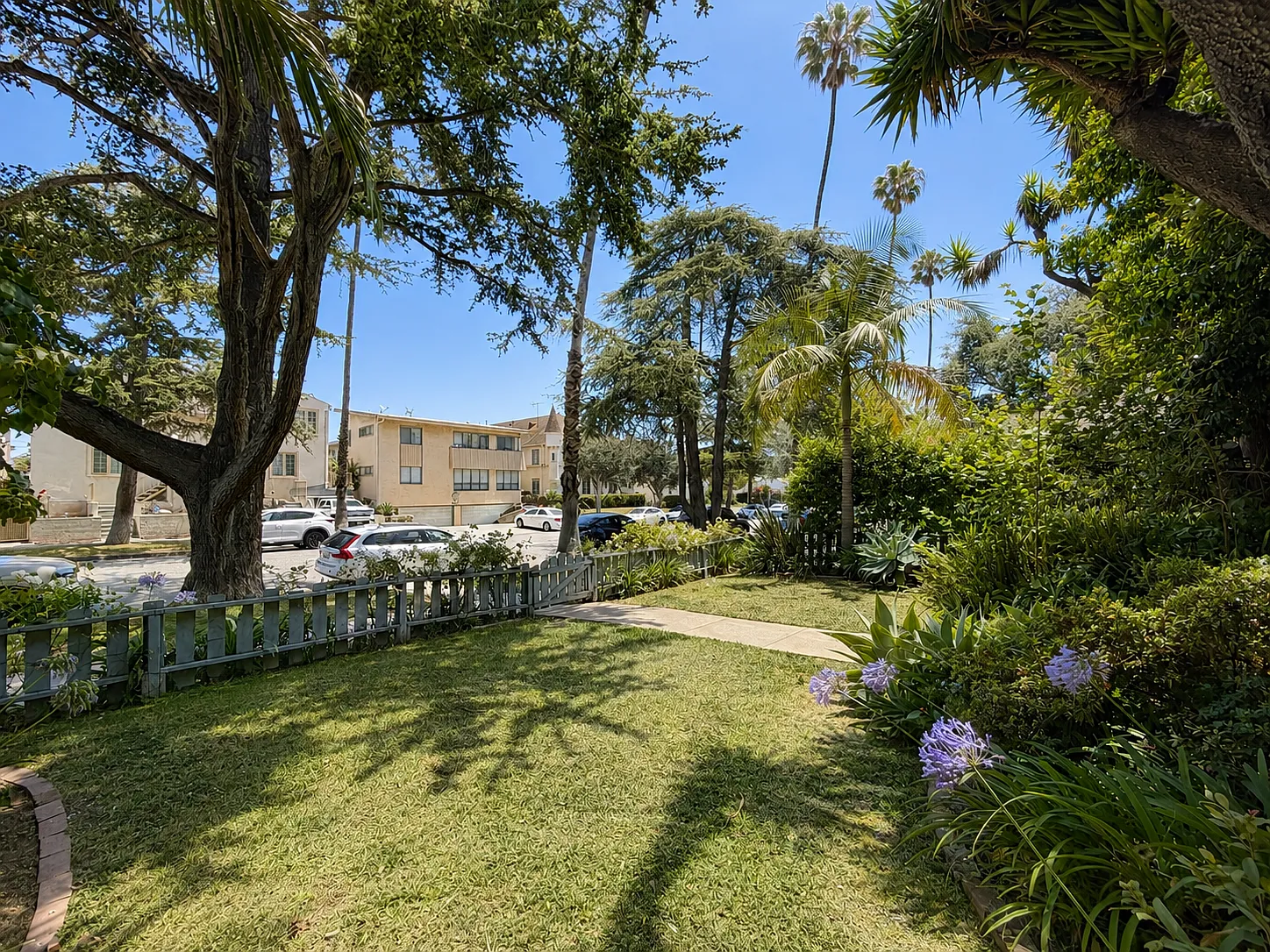 1 bed, 800 sqft, $4,200 — Photo 2