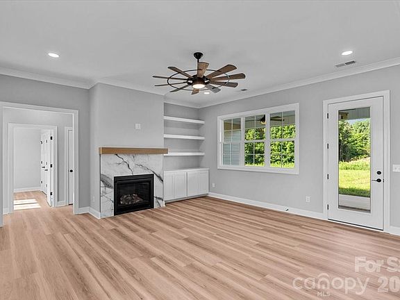 4th image of 156 Greenhill Rd #3