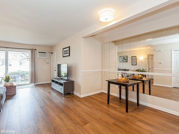 5th image of 1212 Whispering Hills Ct APT 1A