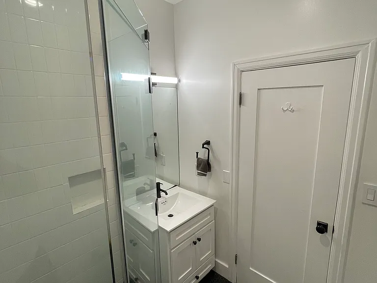 29 Navy Creative Lofts — Photo 15