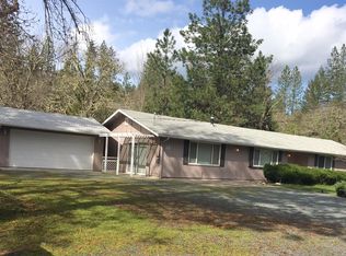15 Earhart Rd, Rogue River, OR 97537