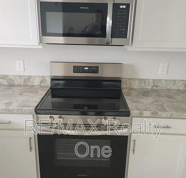 8398 N Jay Dr — Photo 5