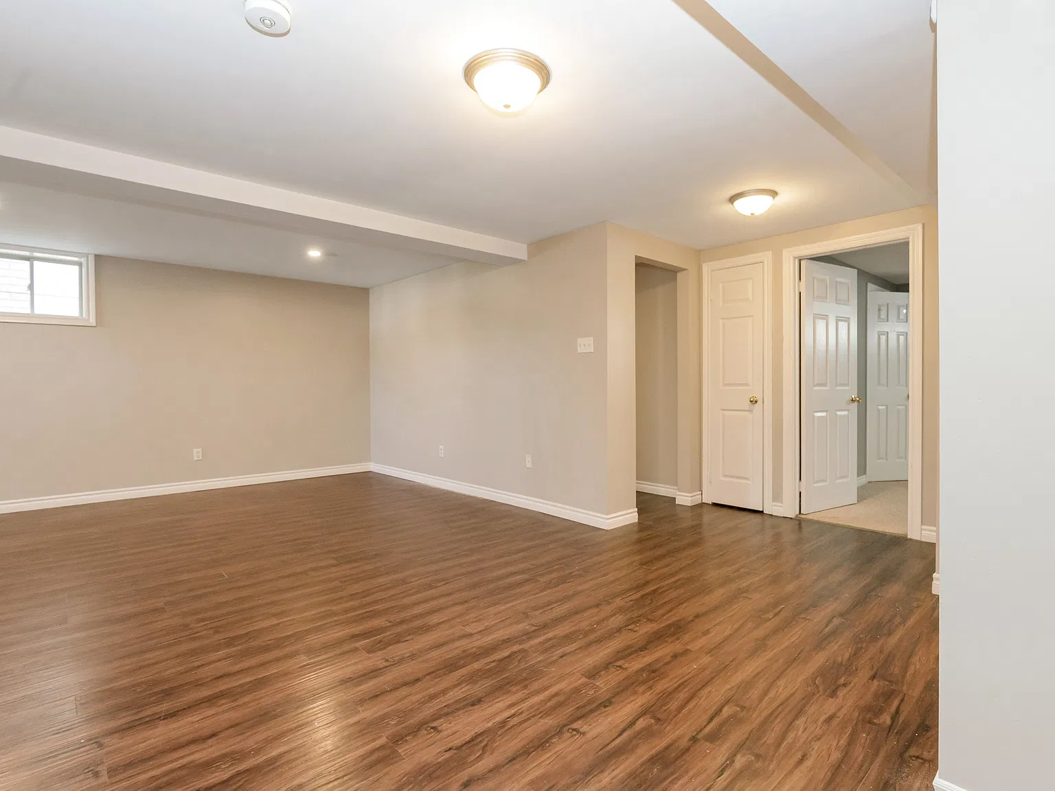 22 Brown Wood Dr, Barrie, ON L4M 6N4, Canada — Photo 2