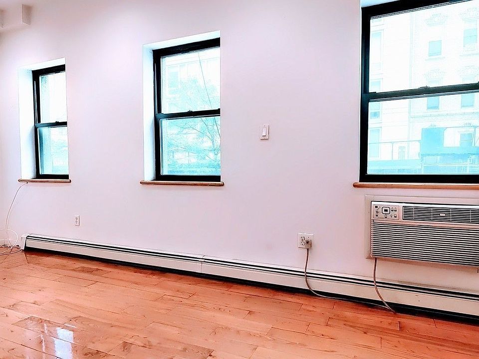 2nd image of 249 E 53rd St #1N