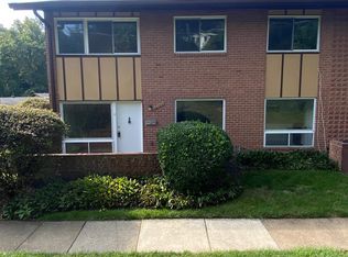 10104 Fair Woods Dr, Fairfax, VA 22030