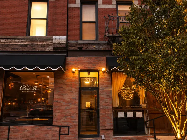 315 10th Ave Unit Penthouse 8, New York, NY 10001