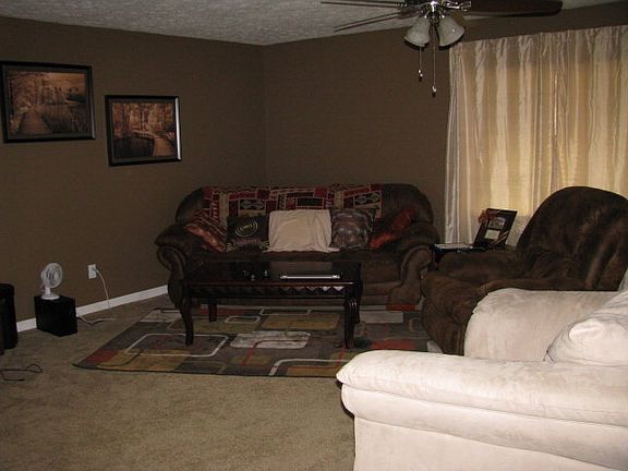 4th image of 34 Jackson Ln