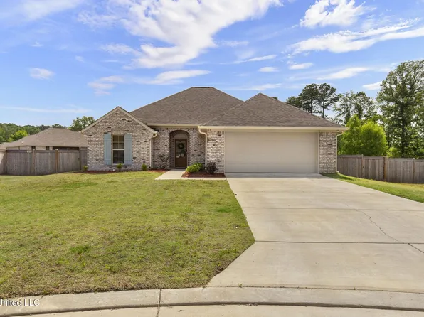 123 Bailey Cv, Canton, MS 39046