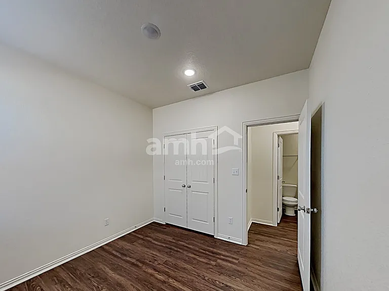 211 Pebble Creek Run — Photo 11