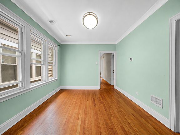 5th image of 3511 W 58th Pl