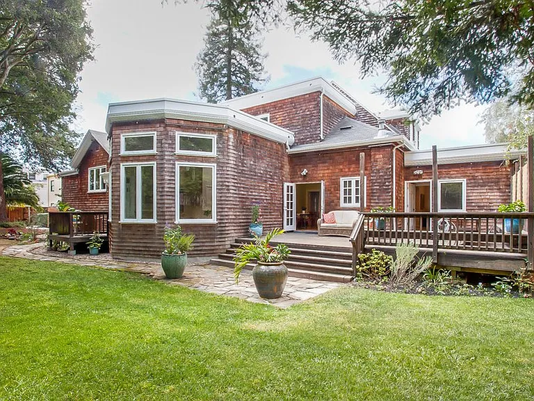 1317 Shattuck Ave — Photo 2