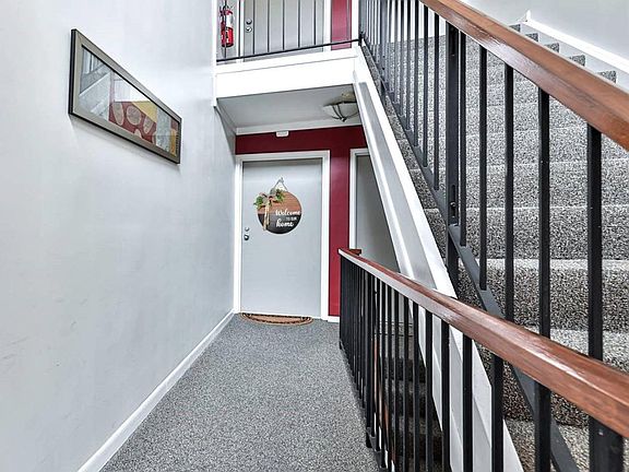 3rd image of 3413 Traskwood Cir APT A