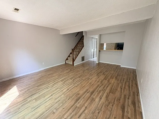 415 Colleen Dr — Photo 8
