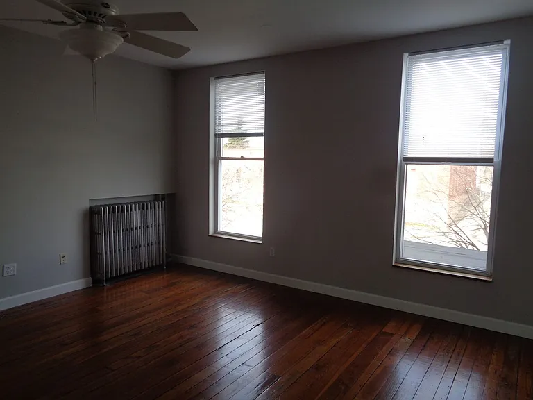 713 W. 33rd St. — Photo 13
