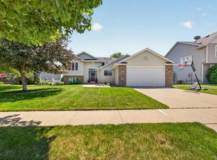 480 Manor Ridge Dr NW, Rochester, MN 55901