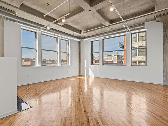 3rd image of 2107 Grand Blvd APT 405