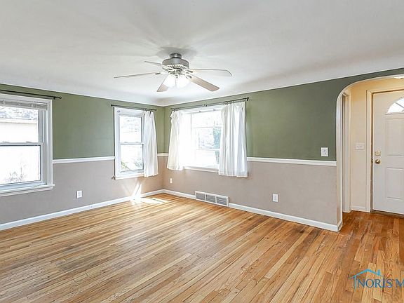 5th image of 910 Whittlesey St