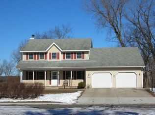 506 Walker St, Mazomanie, WI 53560