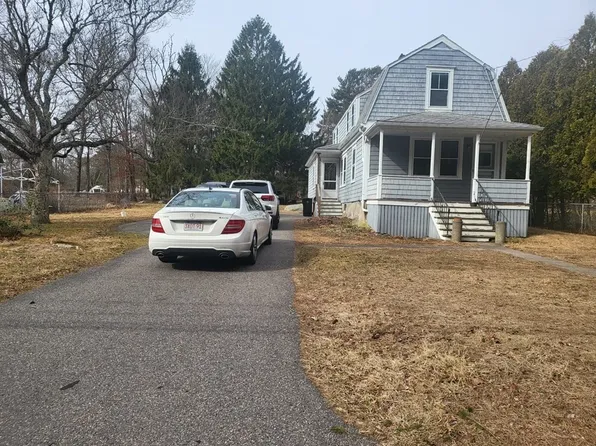 292 Chase Rd, Dartmouth, MA 02747