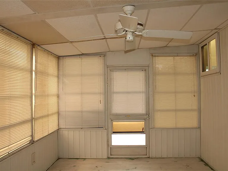 204 50th Avenue Dr W — Photo 26