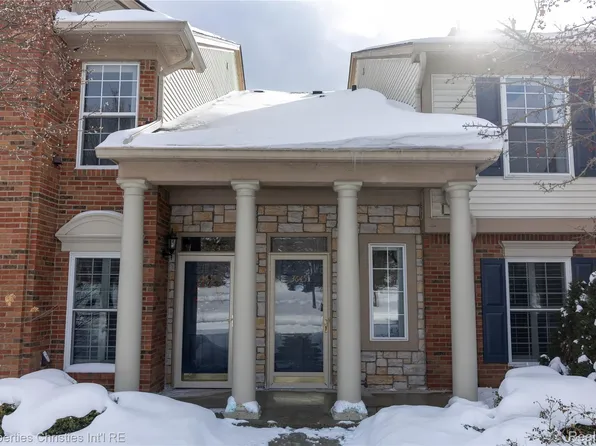 3645 Oakmonte Blvd, Rochester, MI 48306