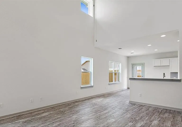 128 New Hampton Way — Photo 6