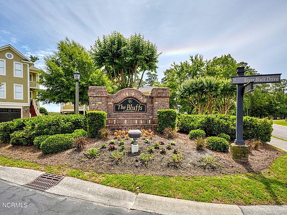 2nd image of 494 River Bluff Drive SW Unit 1