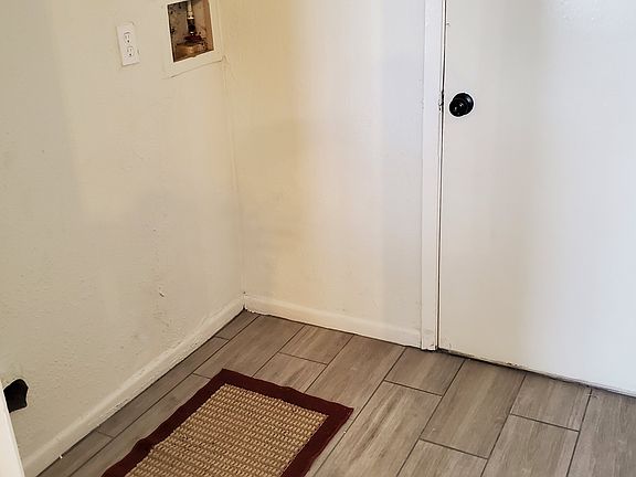 4th image of 622 Magnolia Bnd