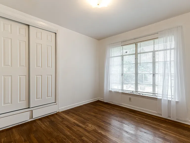 354 Brettonwood Dr #1 — Photo 19