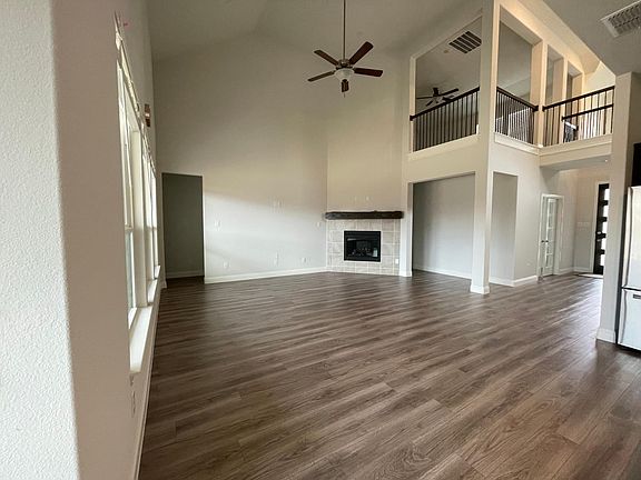4th image of 2207 Poppy Valley Ln