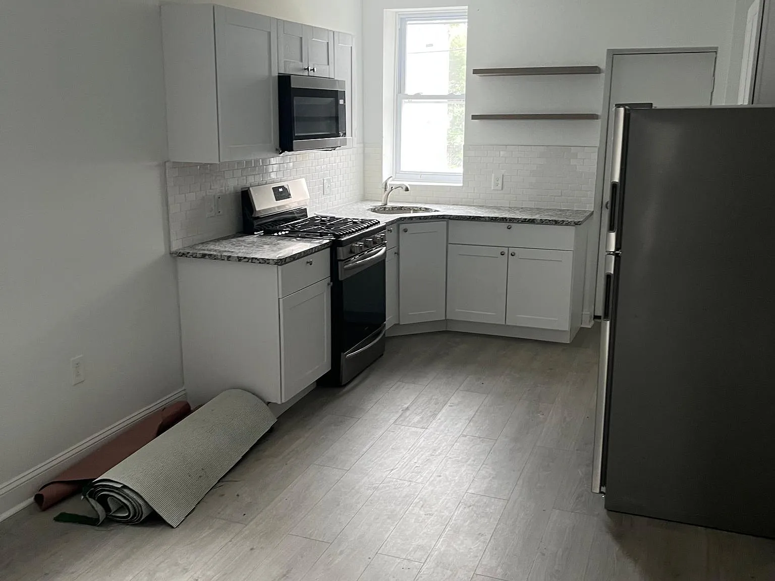 2727 W Lehigh Ave — Photo 1