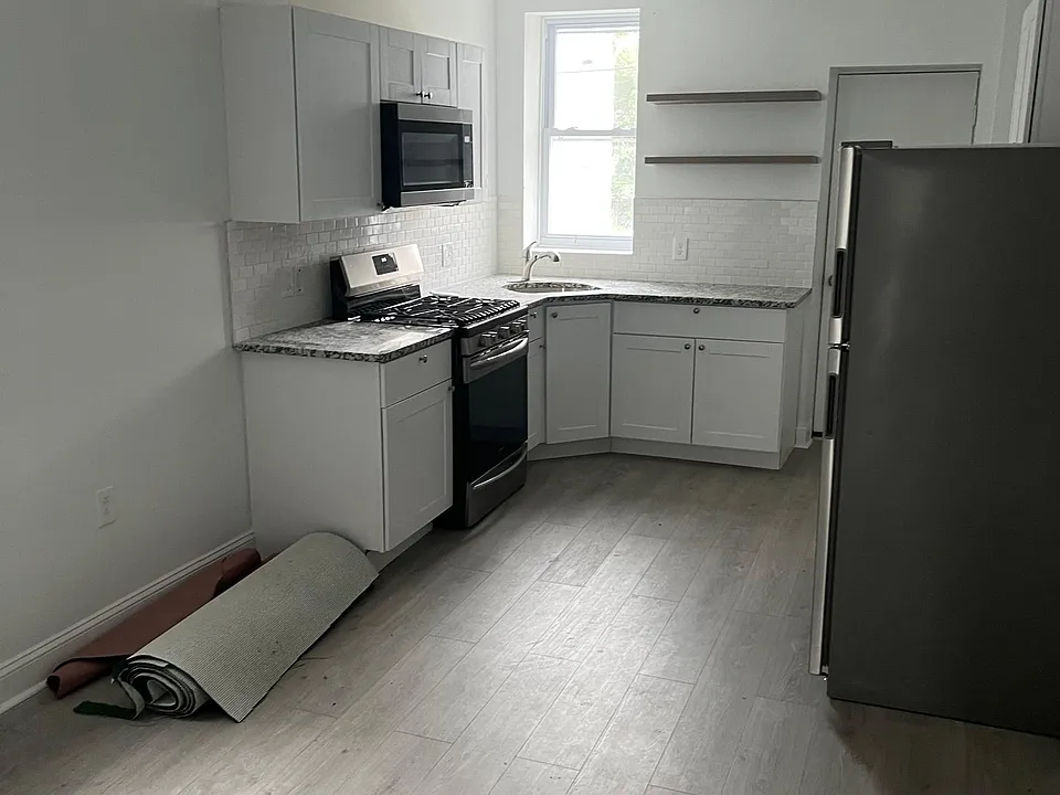 2727 W Lehigh Ave #2F