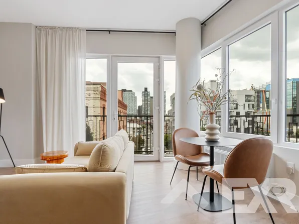 286 Rider Avenue image 9 of 17