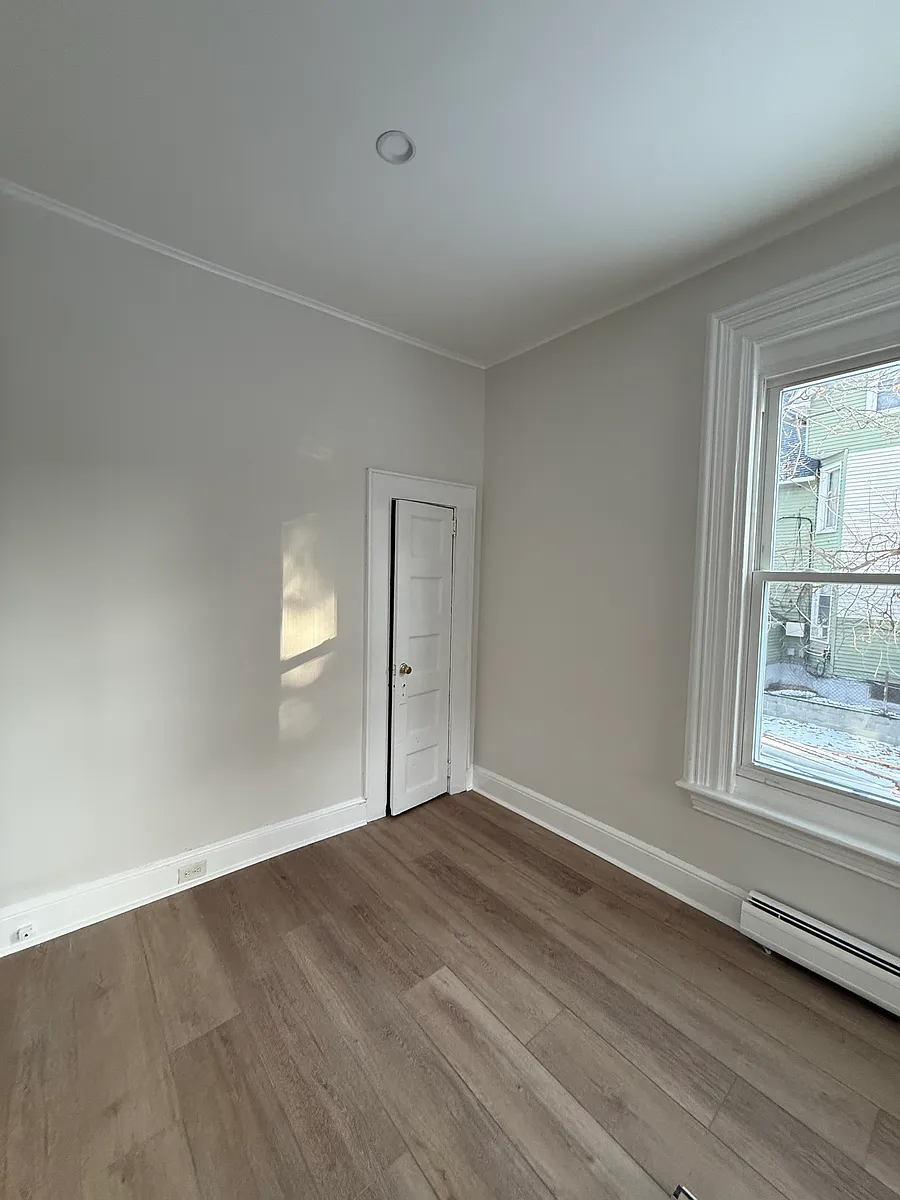 Building Photo - 54 Fairfield Ave #1